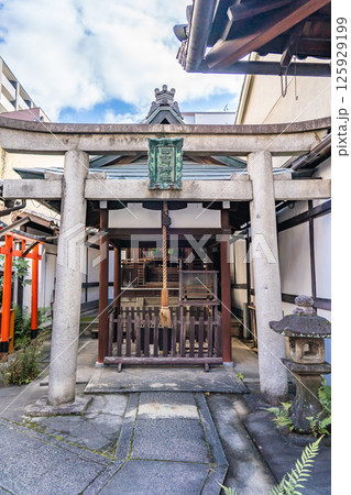 京都　釘隠町　日吉神社　鳥居　京都市下京区　室町通 125929199