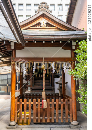京都市下京区善長寺町 大原神社「大原大明神」「瘡神(くさがみ)さん」拝殿 綾傘鉾保存会の会所 京都市下京区善長寺町 大原神社「大原大明神」「瘡神(くさがみ)さん」拝殿 綾傘鉾保存会の会所 125929213