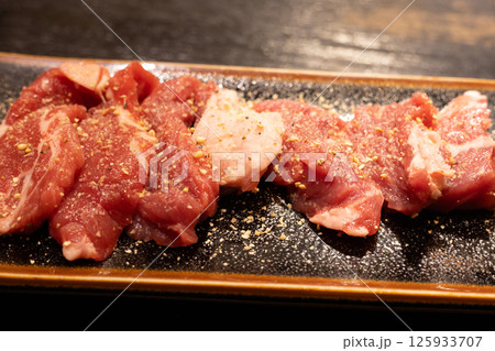 焼肉屋の熟成ラム肉 125933707