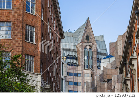 Charming London old town street scene showcasing traditional architecture 125937212