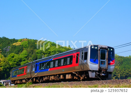 アウトカーブでとらえた宇和海 N2000系 125937652