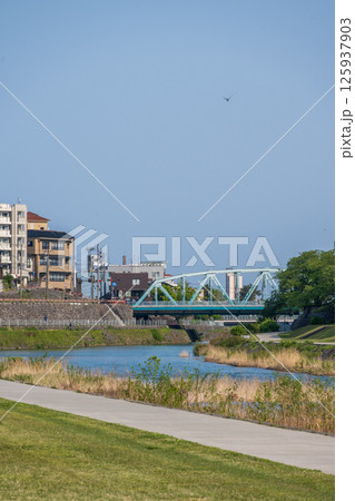 金沢市 桜橋から犀川大橋方面を見る 5月撮影 金沢市 桜橋から犀川大橋方面を見る 5月撮影 125937903