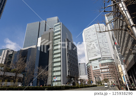 大阪/JR大阪駅と梅田のビル風景(2025年2月23日撮影) 大阪/JR大阪駅と梅田のビル風景(2025年2月23日撮影) 125938290