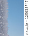 青空と雪の結晶 125938747