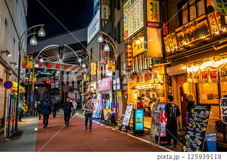 《東京都》新橋駅前・飲み屋街 125939118