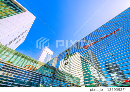 日本の横浜都市景観　5月。横浜駅や横浜タカシマヤなどを望む＝7日 125939274