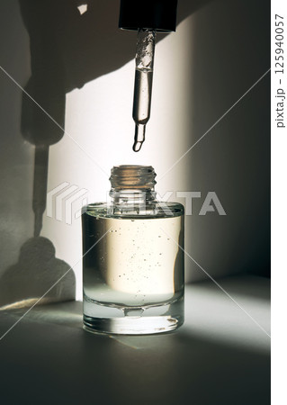 Serum extract for the face with bisabolol and squalane in the sun. Serum extract for the face with bisabolol and squalane in the sun. 125940057