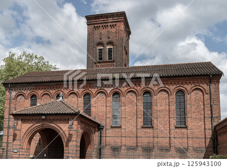 Golders Green Crematorium and Mausoleum was the first crematorium to be opened at Hoop Lane. 125943100