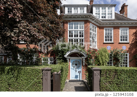 The last home of Sigmund Freud It is now Freud Museum at Hampstead in London. 125943108