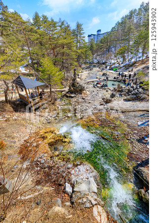 群馬県　吾妻郡草津町　草津温泉　西の河原公園 125943902