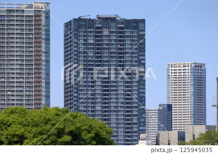 青空とマンション(東京都江東区) 青空とマンション(東京都江東区) 125945035