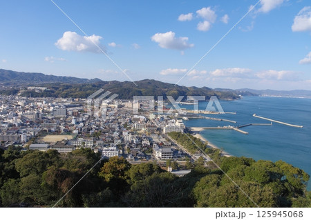 三熊山　洲本城から望む洲本市の眺望 125945068