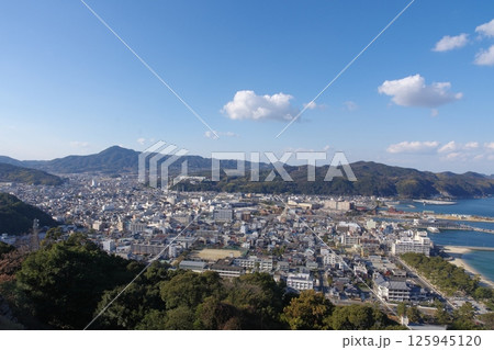 三熊山　洲本城から望む洲本市の眺望 125945120