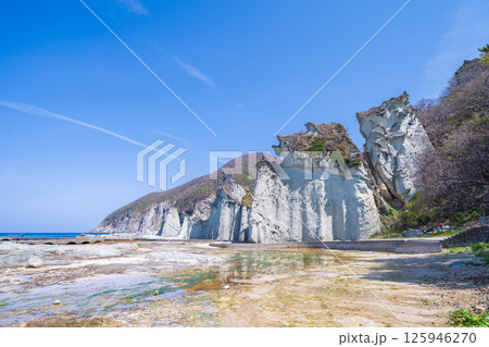 「青森県」仏ヶ浦の風景　下北半島 125946270