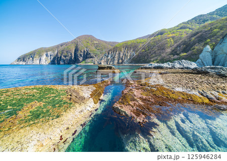 「青森県」仏ヶ浦の風景　下北半島 125946284