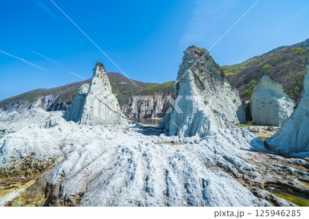 「青森県」仏ヶ浦の風景　下北半島 125946285