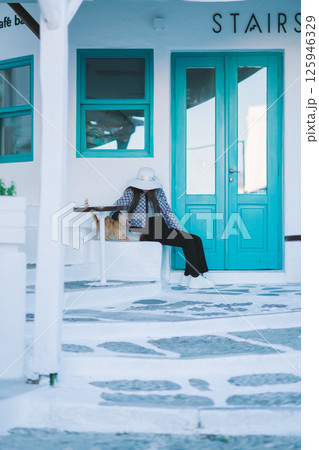 ミコノス島の美しい風景 125946329