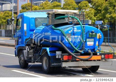 バキュームカー(吸上車) イメージ バキュームカー(吸上車) イメージ 125946428