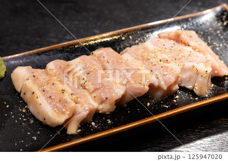 焼き肉用トントロ 125947020