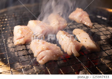 美味しい炭火焼きのトントロ 美味しい炭火焼きのトントロ 125947433