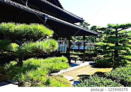 高松市の玉藻公園の建造物 125948379