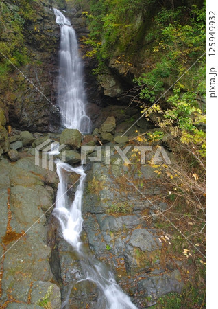 秋の鰍沢不動滝 秋の鰍沢不動滝 125949932