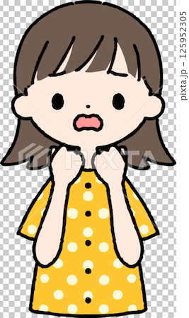 パジャマを着た短い髪の上半身の女性が困っている 125952305