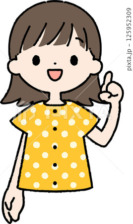 パジャマを着た短い髪の上半身の女性が指をさしている 125952309