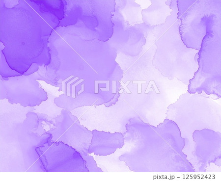 紫色の水彩にじみ背景 125952423