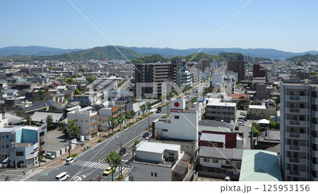 和歌山市東南部（紀三井寺方面）を望む 125953156