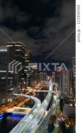 大阪駅付近の夜景 大阪駅付近の夜景 125956502