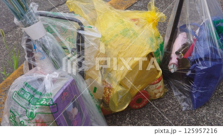 不燃ゴミ 125957216