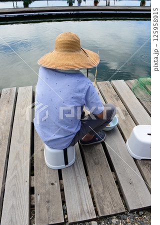 釣り堀のベテラン　☆mar_lapin 125958915