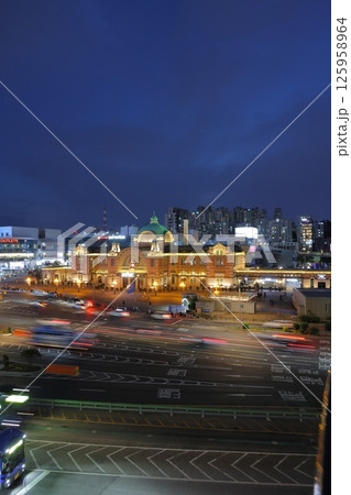 夜のソウル駅 125958964