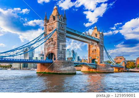 Tower Bridge in London overthe River Thames, United Kingdom landmark. 125959001