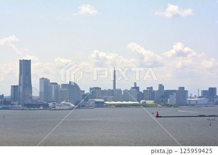 横浜・ベイブリッジからの風景 横浜・ベイブリッジからの風景 125959425
