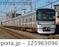 東武スカイツリーラインを走行する東京メトロ日比谷線13000系 125963090