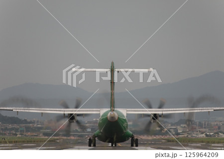 飛行機 航空機 ひこうき 125964209