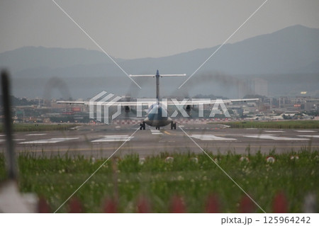 飛行機 航空機 ひこうき 125964242