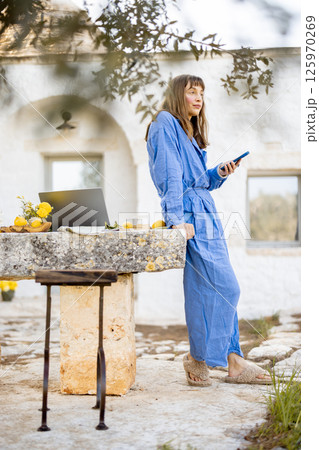 Remote call in nature 125970269