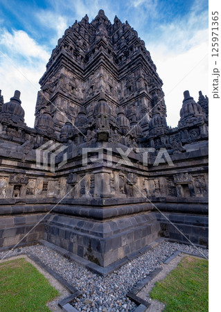 ロロ・ジョングラン寺院 インドネシア・ジョグジャカルタ・プランバナン寺院群 ロロ・ジョングラン寺院 インドネシア・ジョグジャカルタ・プランバナン寺院群 125971365