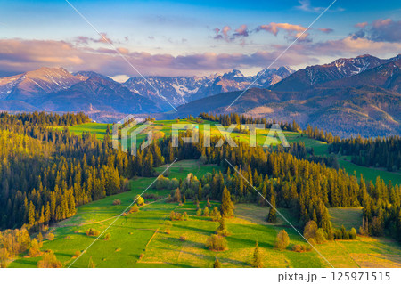 Mountain landscape in the Pieniny National Park at the foot of the Tatra Mountains 125971515