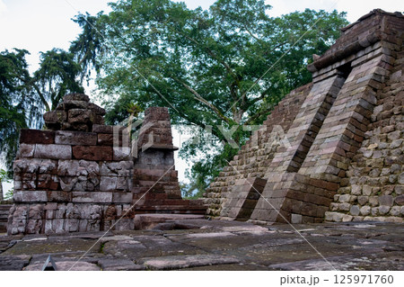 スクー寺院 Candi Sukuh インドネシア・ソロ 125971760