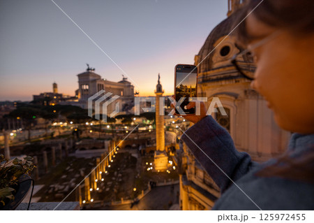 Golden Hour Rooftop Shot of Rome 125972455