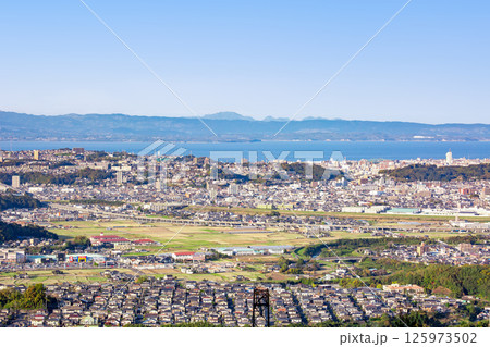 大分市街地と別府湾、国東半島の眺望 125973502