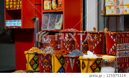 Spices at the market Muscat, Oman Spices at the market Muscat, Oman 125975314
