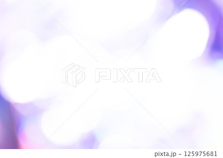 パープル系のキラキラ背景素材 (写真素材) パープル系のキラキラ背景素材 (写真素材) 125975681