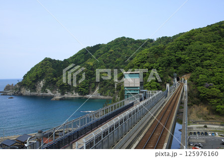 兵庫県香美町　余部鉄橋空の駅 125976160