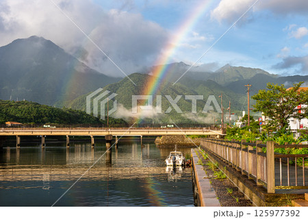 屋久島洋上アルプス 朝のきれいな虹(7月) 屋久島洋上アルプス 朝のきれいな虹(7月) 125977392