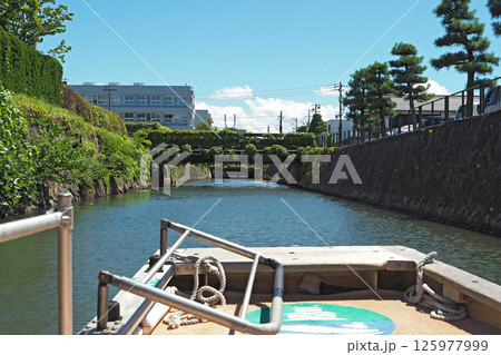 松江堀川めぐり(堀川遊覧船) 花園橋【島根県松江市】 松江堀川めぐり(堀川遊覧船) 花園橋【島根県松江市】 125977999